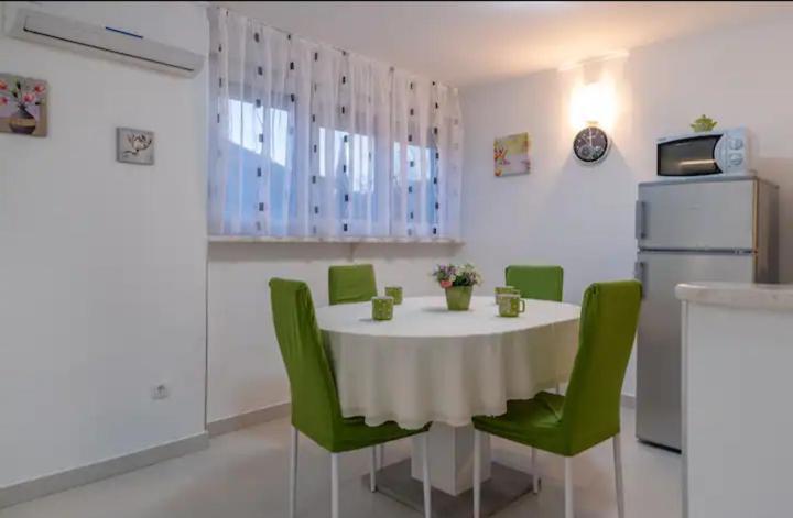 Mimoza Trogir Appartement Buitenkant foto
